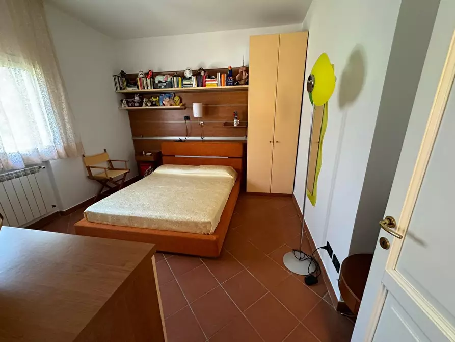 Immagine 15 di Casa indipendente in vendita  a Massa