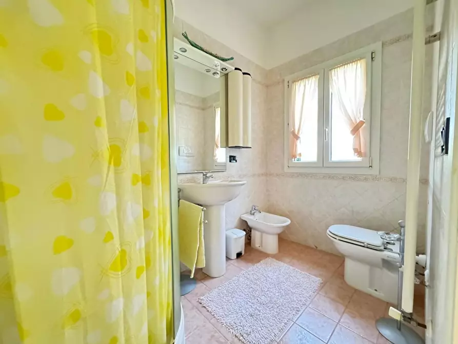 Immagine 10 di Casa indipendente in vendita  a Massa