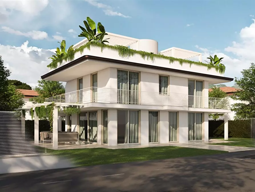 Immagine 3 di Casa indipendente in vendita  a Montignoso