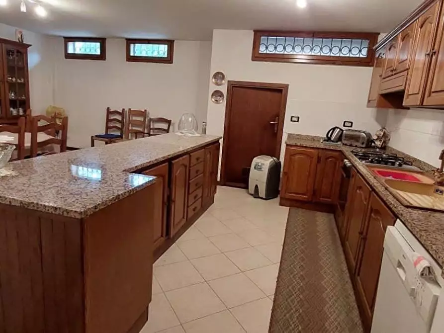 Immagine 17 di Casa quadrifamiliare in vendita  a Viareggio