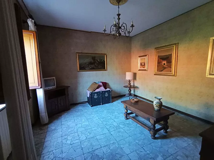 Immagine 13 di Casa indipendente in vendita  a Borgo A Mozzano