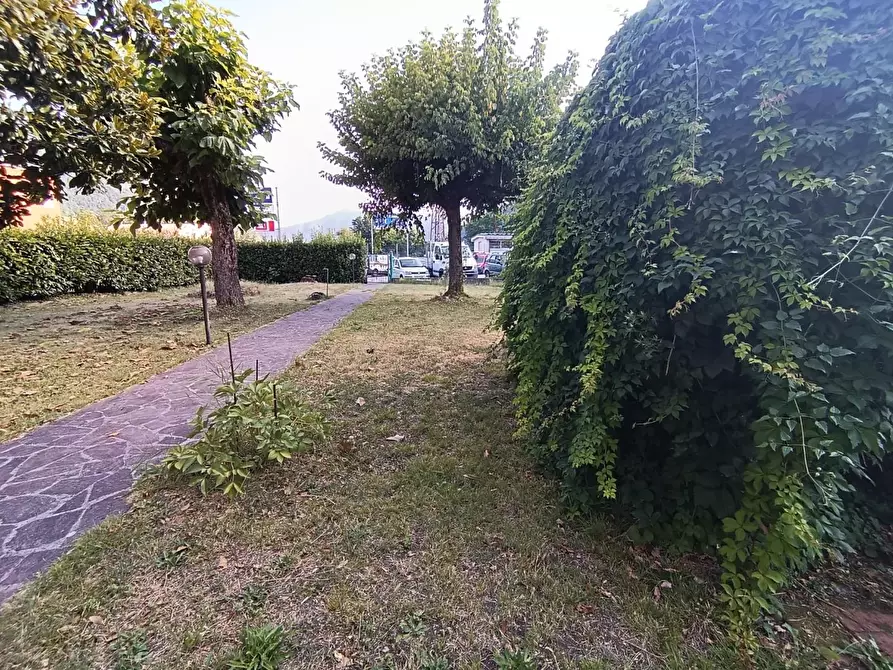Immagine 8 di Casa indipendente in vendita  a Borgo A Mozzano