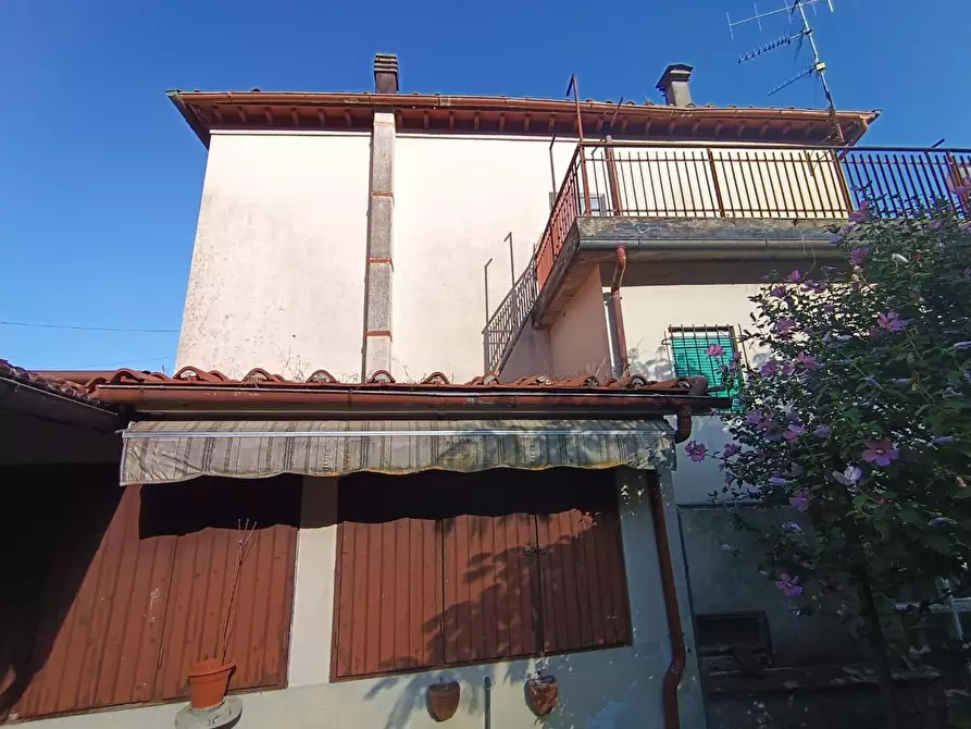 Immagine 9 di Casa indipendente in vendita  a Borgo A Mozzano