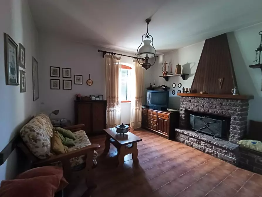 Immagine 14 di Casa indipendente in vendita  a Borgo A Mozzano