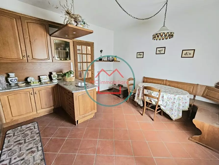 Immagine 8 di Casa bifamiliare in vendita  a Massa E Cozzile