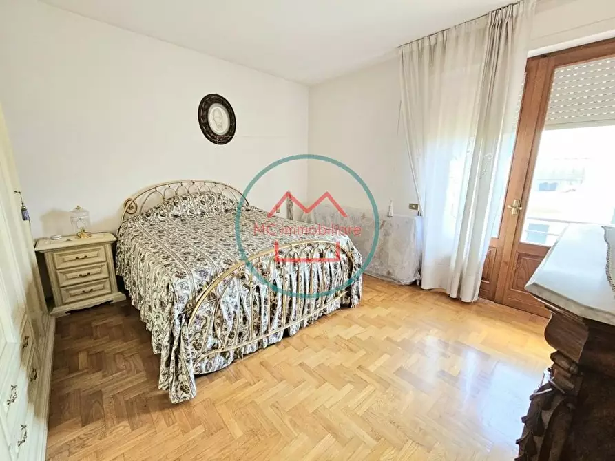 Immagine 13 di Casa bifamiliare in vendita  a Massa E Cozzile