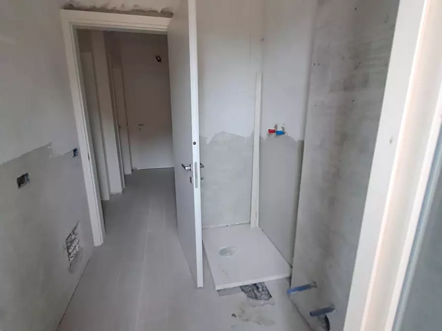 Immagine 10 di Appartamento in vendita  a Pisa