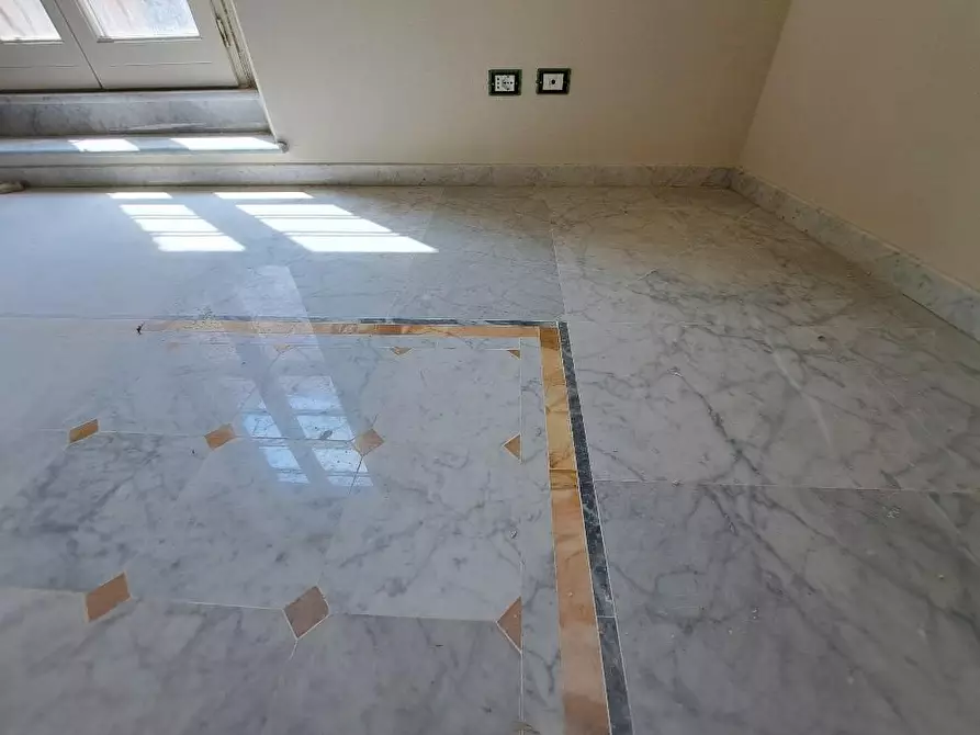 Immagine 4 di Appartamento in vendita  a Pisa