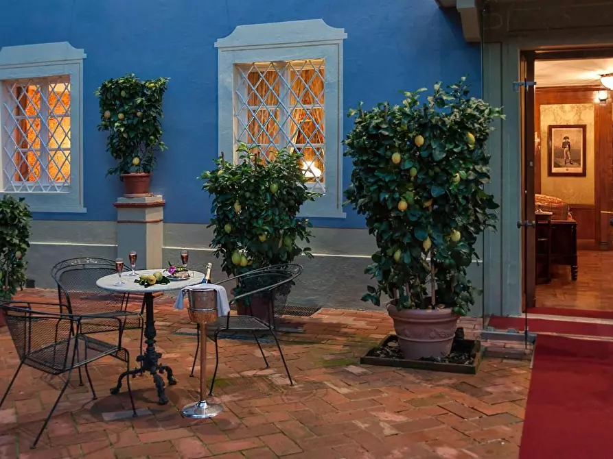 Immagine 33 di Albergo/B&B/Residence in vendita  a Lucca