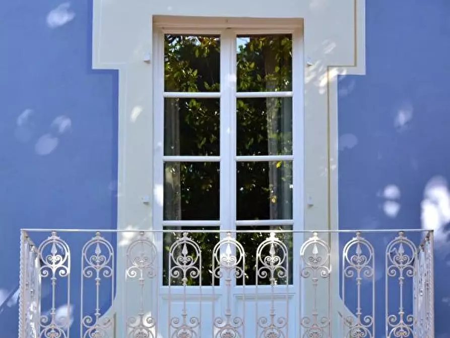 Immagine 2 di Albergo/B&B/Residence in vendita  a Lucca