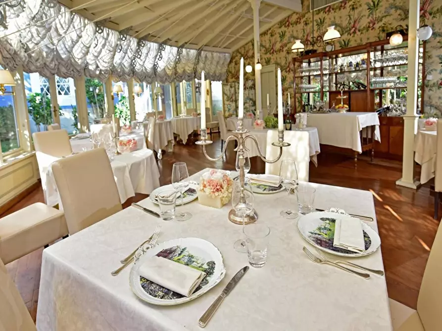 Immagine 41 di Albergo/B&B/Residence in vendita  a Lucca