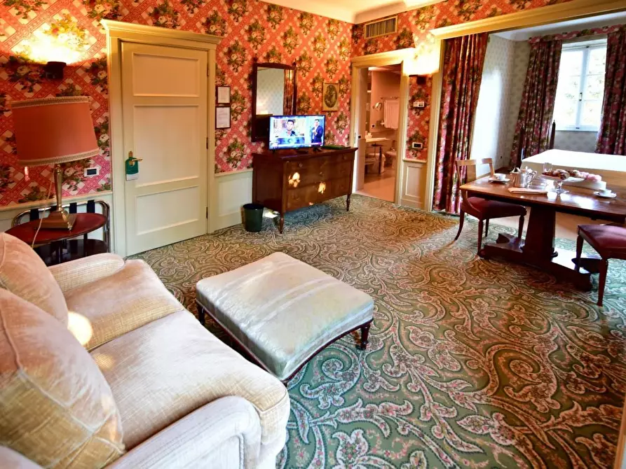 Immagine 17 di Albergo/B&B/Residence in vendita  a Lucca