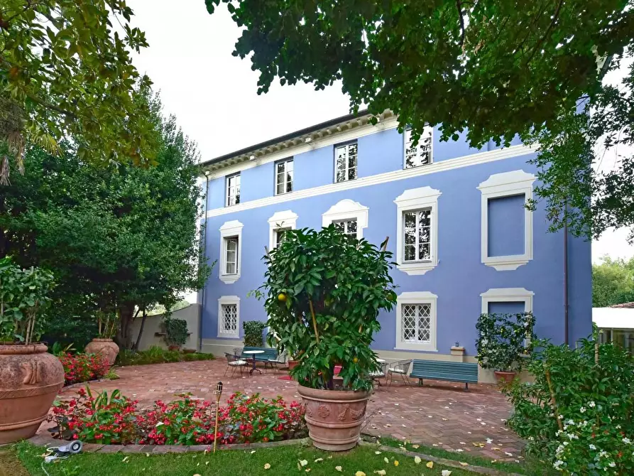 Immagine 21 di Albergo/B&B/Residence in vendita  a Lucca