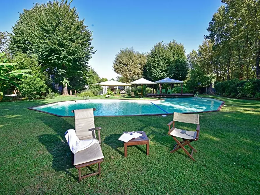 Immagine 43 di Albergo/B&B/Residence in vendita  a Lucca