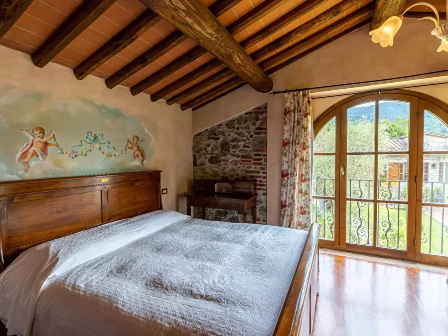 Immagine 44 di Rustico / casale in vendita  a Lucca