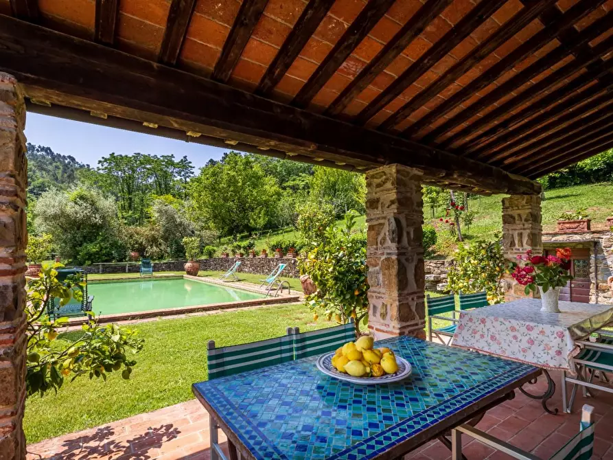 Immagine 55 di Rustico / casale in vendita  a Lucca