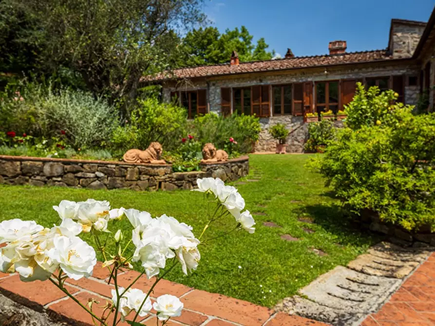 Immagine 51 di Rustico / casale in vendita  a Lucca