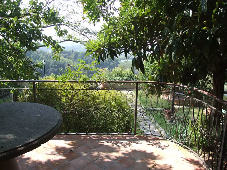 Immagine 12 di Palazzo in vendita  a Montopoli In Val D'arno