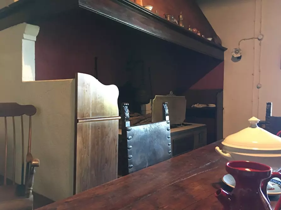 Immagine 15 di Palazzo in vendita  a Montopoli In Val D'arno