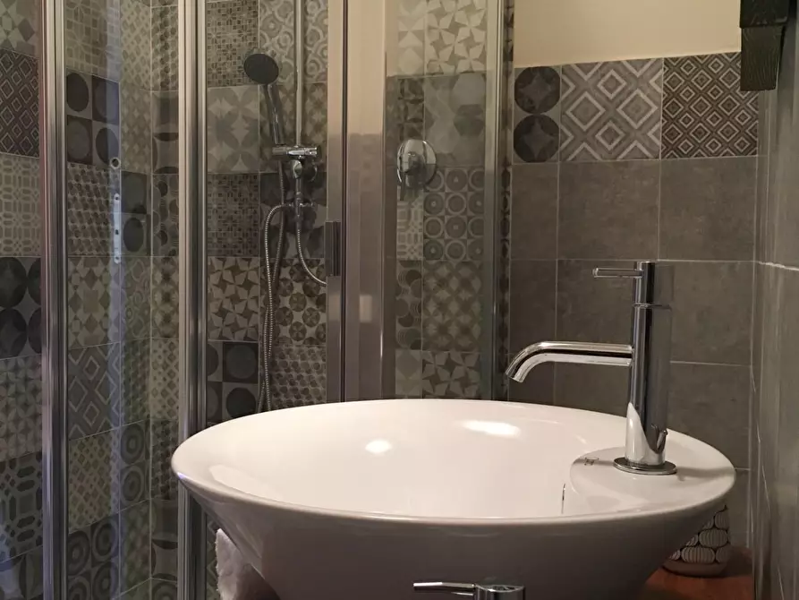 Immagine 25 di Palazzo in vendita  a Montopoli In Val D'arno