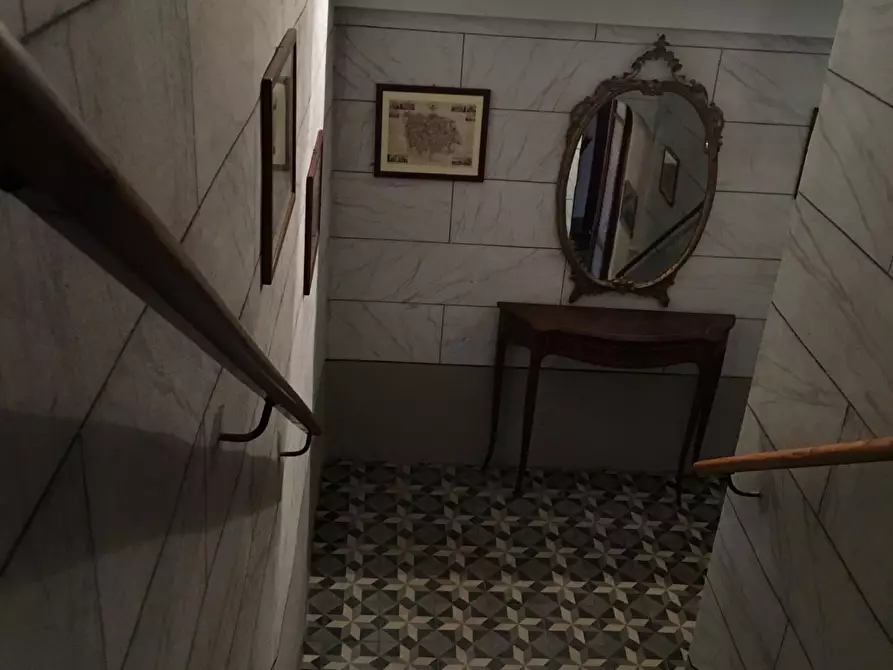 Immagine 17 di Palazzo in vendita  a Montopoli In Val D'arno