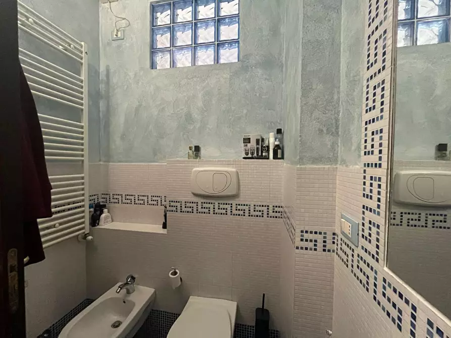 Immagine 13 di Appartamento in vendita  a Livorno