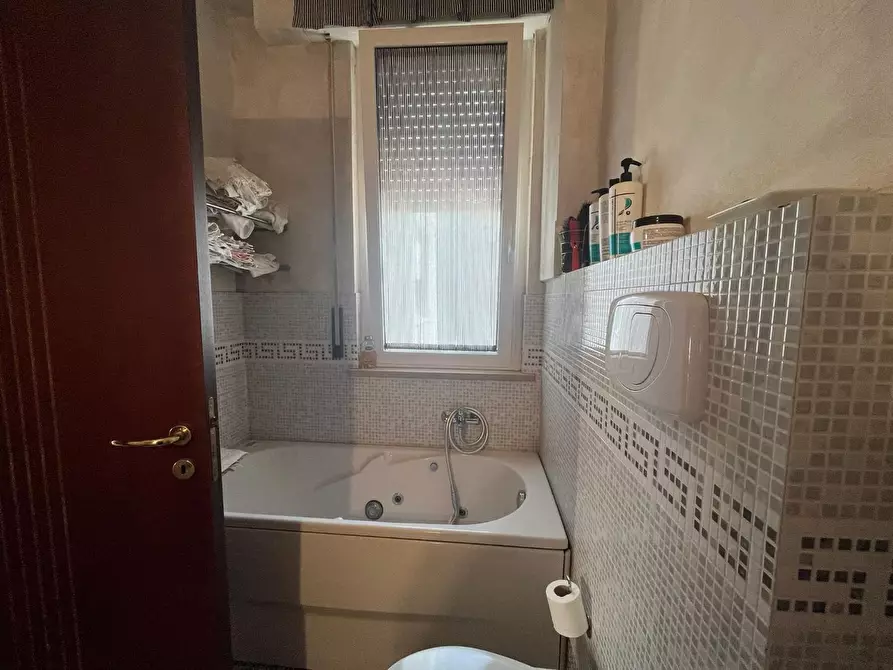 Immagine 3 di Appartamento in vendita  a Livorno