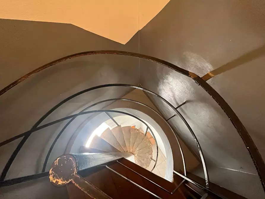 Immagine 27 di Appartamento in vendita  a Livorno