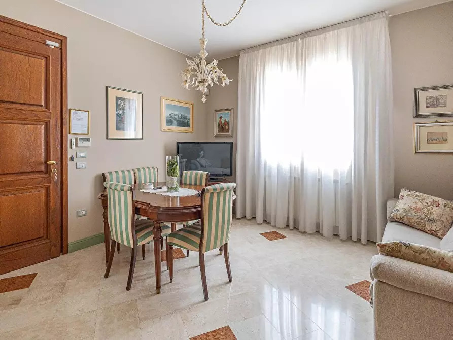 Immagine 26 di Villa in vendita  a San Miniato