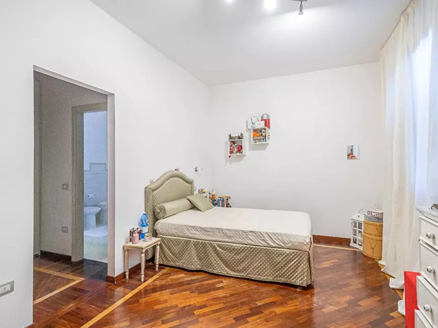 Immagine 21 di Villa in vendita  a San Miniato