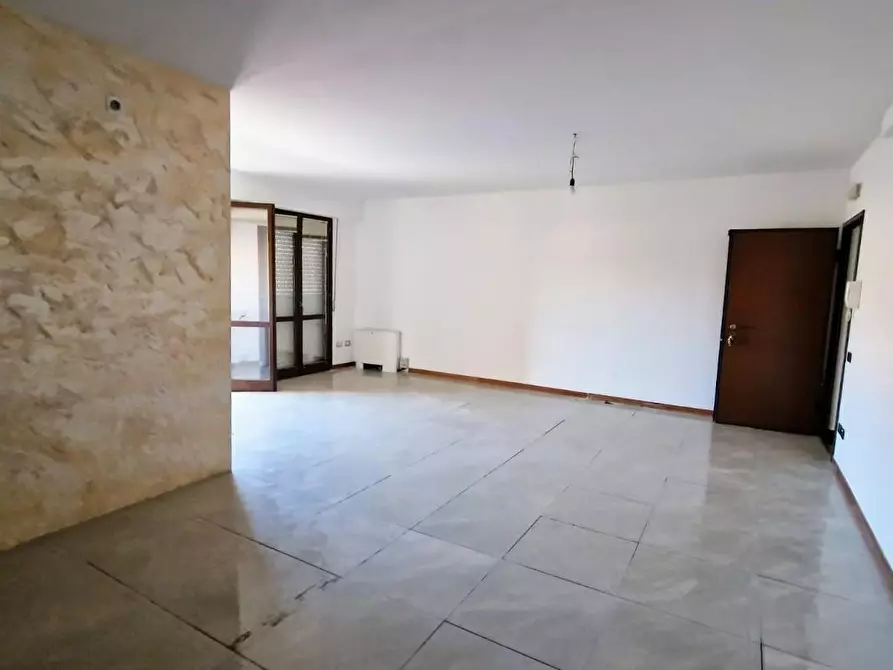 Immagine 4 di Ufficio in affitto  a Santa Croce Sull'arno