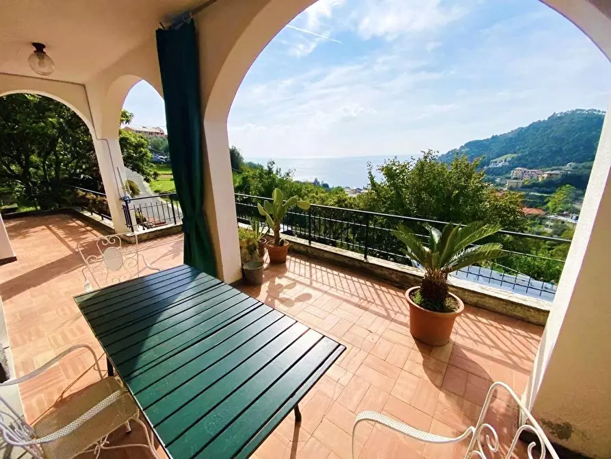 Immagine 1 di Villa in vendita  a Bonassola