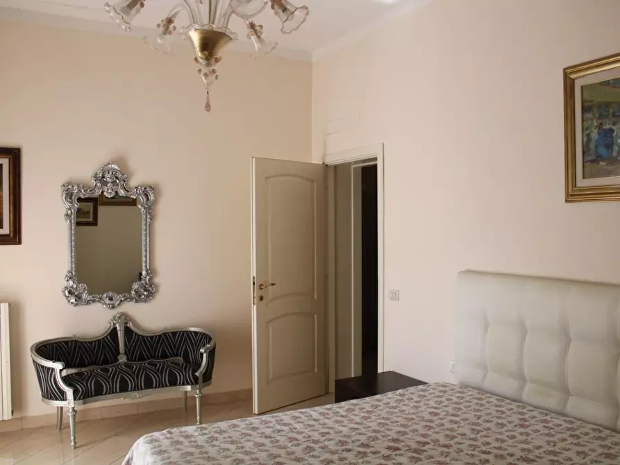 Immagine 6 di Villa in vendita  a Bientina