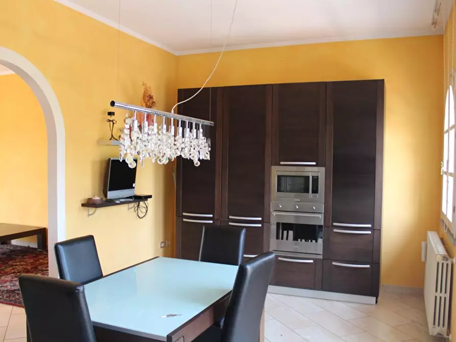 Immagine 13 di Villa in vendita  a Bientina