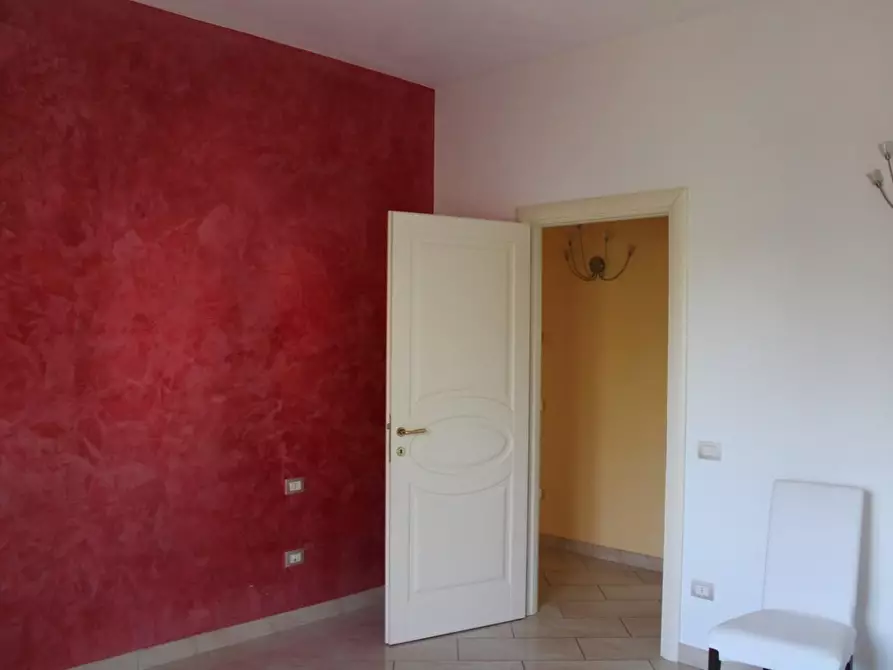 Immagine 18 di Villa in vendita  a Bientina