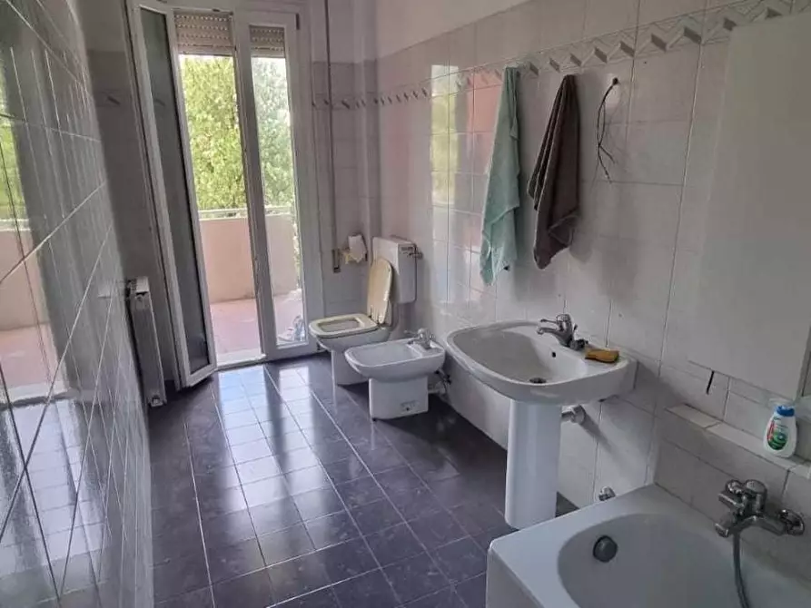 Immagine 11 di Appartamento in vendita  a Massa