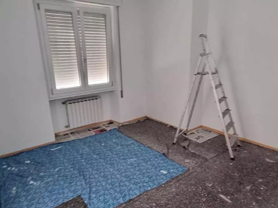 Immagine 21 di Appartamento in vendita  a Massa