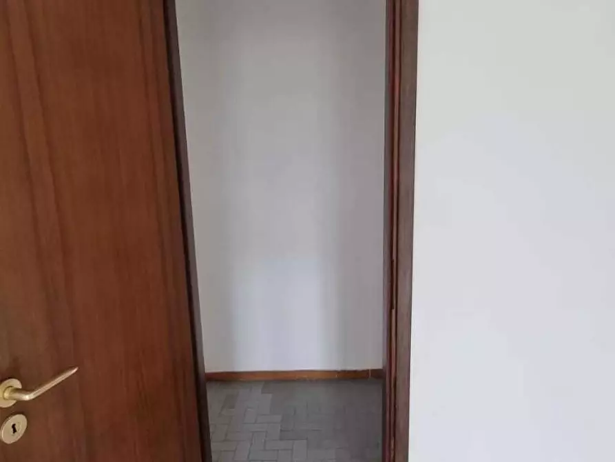 Immagine 6 di Appartamento in vendita  a Massa