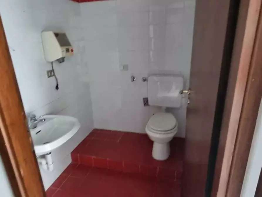 Immagine 13 di Appartamento in vendita  a Massa