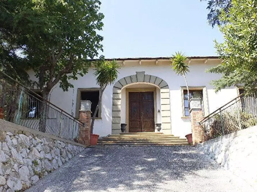 Immagine 2 di Villa in vendita  a Santa Luce