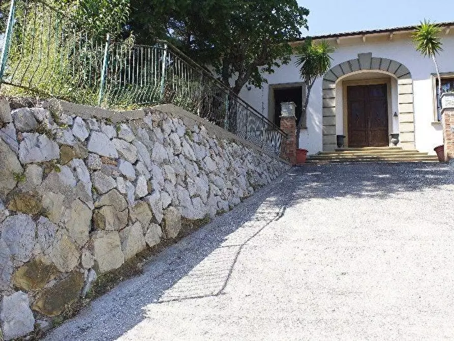 Immagine 4 di Villa in vendita  a Santa Luce
