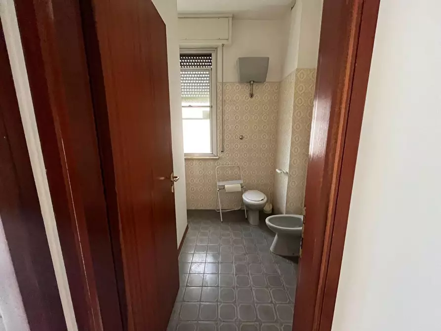 Immagine 14 di Appartamento in vendita  a Livorno