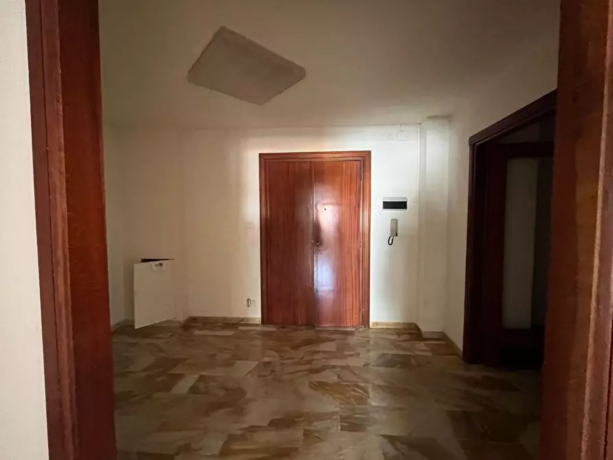 Immagine 7 di Appartamento in vendita  a Livorno