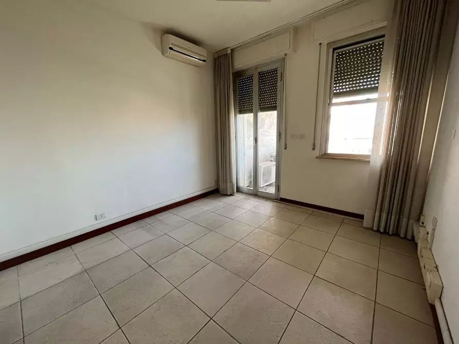 Immagine 6 di Appartamento in vendita  a Livorno