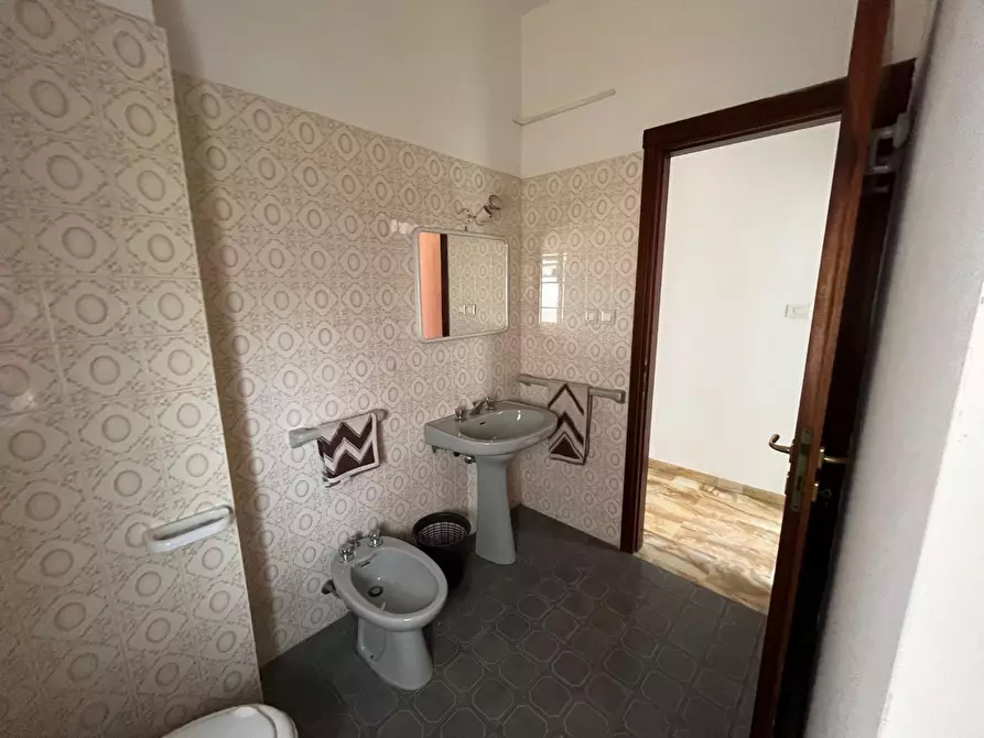 Immagine 17 di Appartamento in vendita  a Livorno