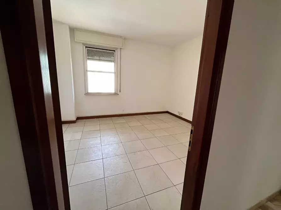 Immagine 11 di Appartamento in vendita  a Livorno