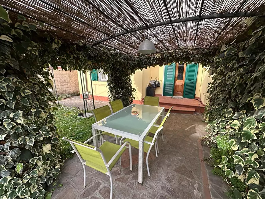 Immagine 15 di Casa indipendente in vendita  a Carrara