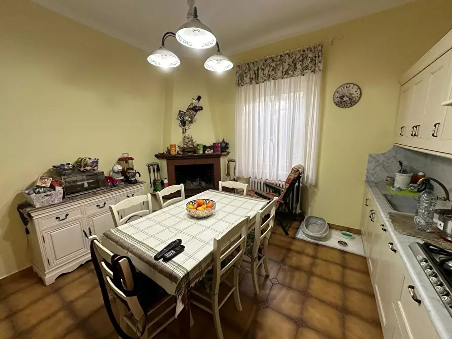 Immagine 16 di Casa indipendente in vendita  a Carrara