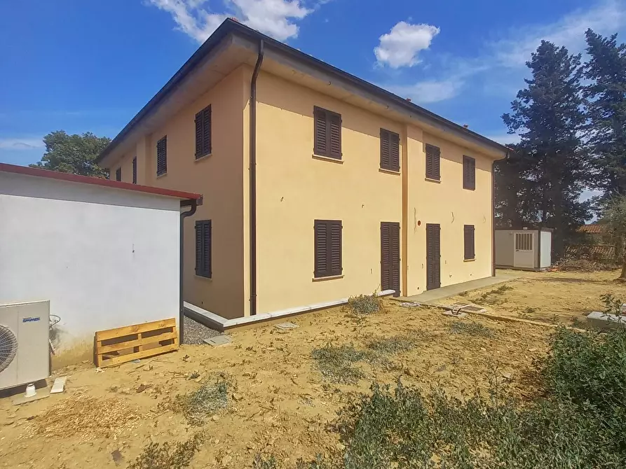 Immagine 3 di Casa bifamiliare in vendita  a Gambassi Terme