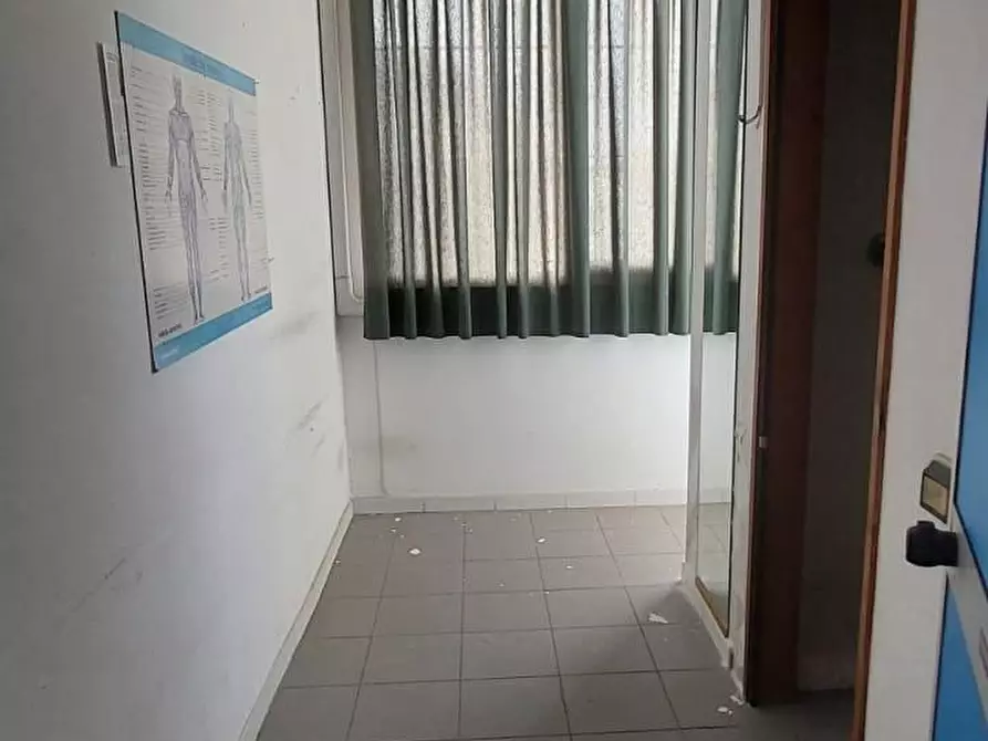 Immagine 41 di Attività artigianale in vendita  a Empoli